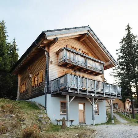 Koralpe Alpenglueck 木屋