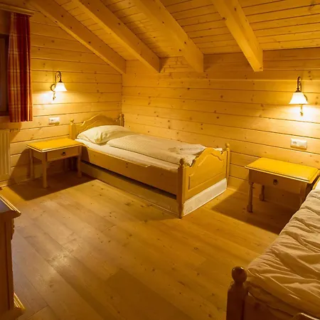 Koralpe Alpenglueck 木屋